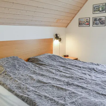 2 Bedroom Nice In בית נופש