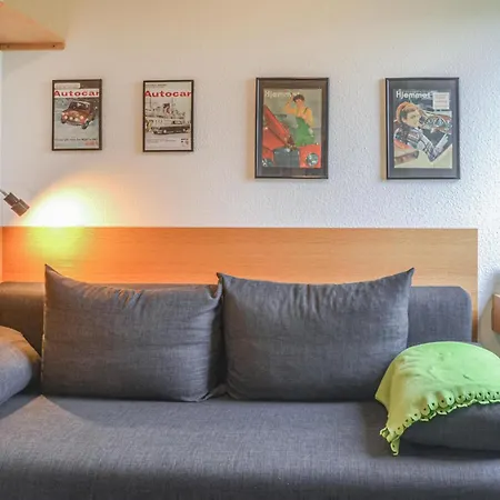 2 Bedroom Nice In Vakantiehuis *